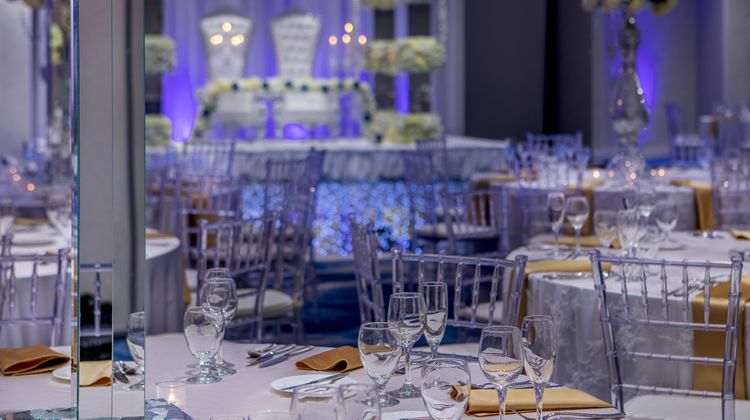 Crowne Plaza Boston Woburn Ballroom