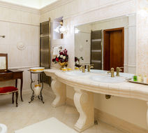 Suter Palace Hotel Room