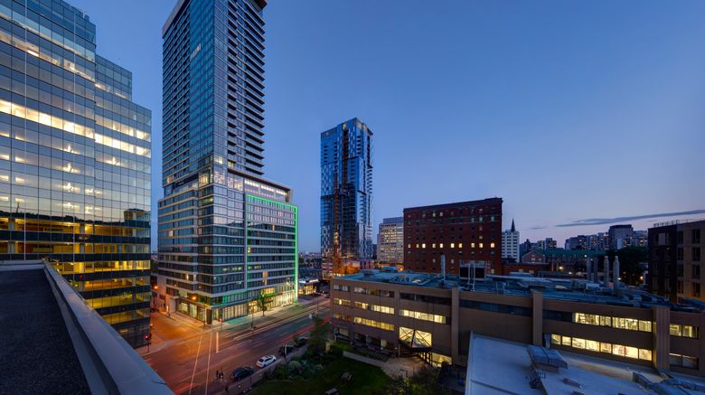 <b>Holiday Inn Hotel/Stes Centre-ville West Exterior</b>. Images powered by <a href="https://www.leonardoworldwide.com/" title="Leonardo Worldwide" target="_blank">Leonardo</a>.