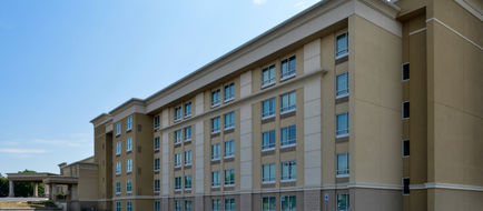 Holiday Inn Martinsburg Exterior