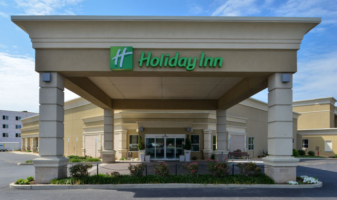Holiday Inn Martinsburg Exterior