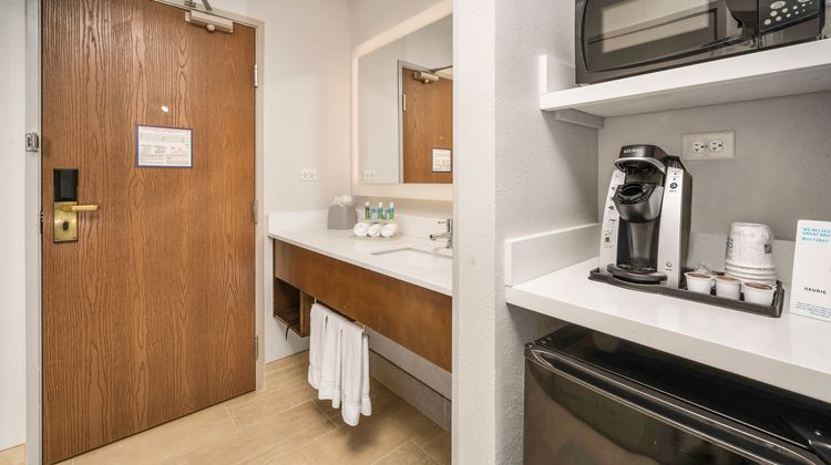Holiday Inn Express Room