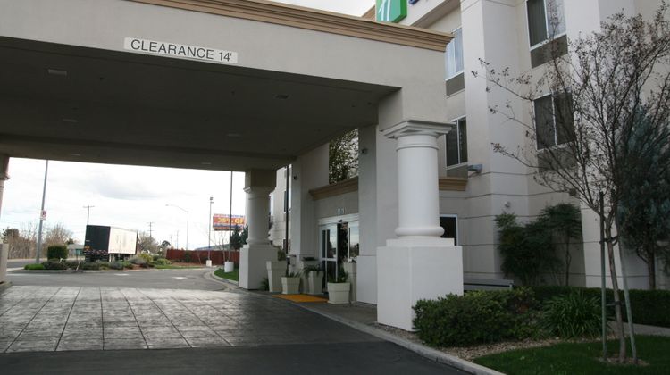 Holiday Inn Express Stockton Exterior