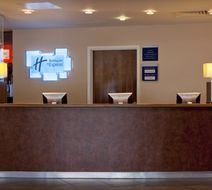 Holiday Inn Express Slough Lobby