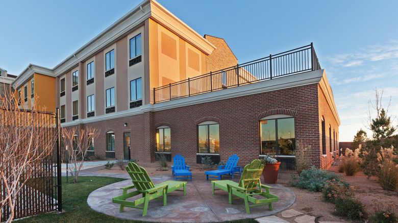 <b>Holiday Inn Express Hotel & Suites Exterior</b>. Images powered by <a href="https://www.leonardoworldwide.com/" title="Leonardo Worldwide" target="_blank">Leonardo</a>.