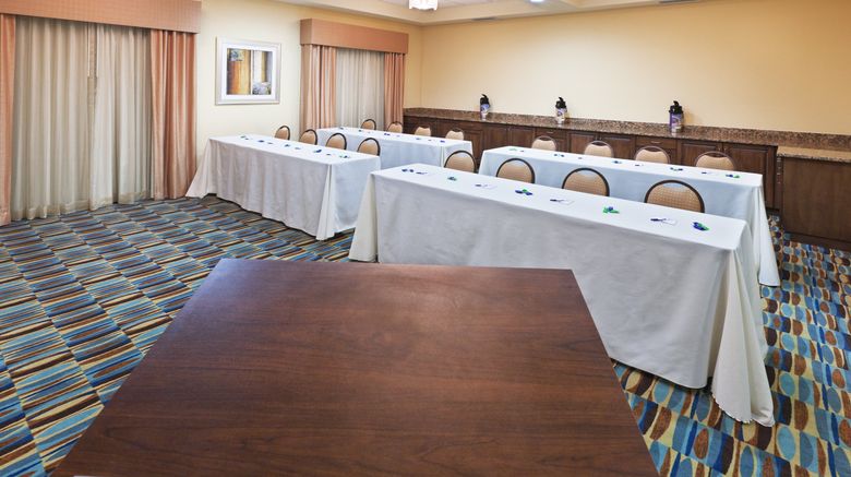 <b>Holiday Inn Express Hotel & Suites Meeting</b>. Images powered by <a href="https://www.leonardoworldwide.com/" title="Leonardo Worldwide" target="_blank">Leonardo</a>.