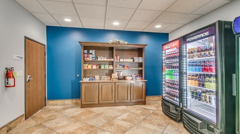 <b>Holiday Inn Express Hotel & Suites Lobby</b>. Images powered by <a href="https://www.leonardoworldwide.com/" title="Leonardo Worldwide" target="_blank">Leonardo</a>.
