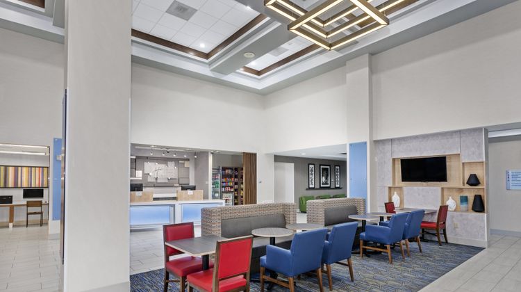 Holiday Inn Express Lobby