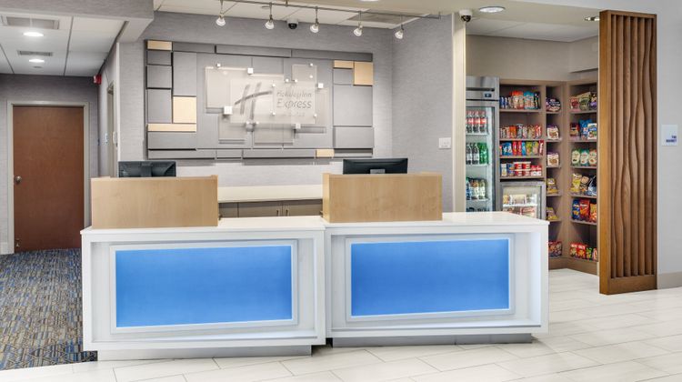 Holiday Inn Express Lobby