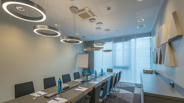 <b>Holiday Inn Express Wuppertal-Hauptbahof Meeting</b>. Images powered by <a href="https://www.leonardoworldwide.com/" title="Leonardo Worldwide" target="_blank">Leonardo</a>.