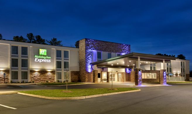 Holiday Inn Express Busch Gardens Area Exterior