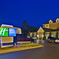 Holiday Inn Express Mackinaw City