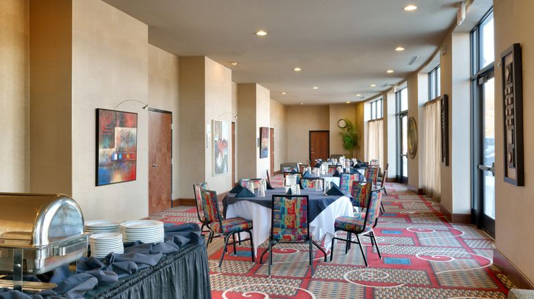 <b>Holiday Inn & Suites Meeting</b>. Images powered by <a href="https://www.leonardoworldwide.com/" title="Leonardo Worldwide" target="_blank">Leonardo</a>.