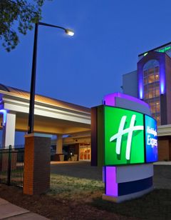 Holiday Inn Express & Suites Augusta