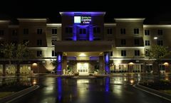 Holiday Inn Express & Suites Goldsboro