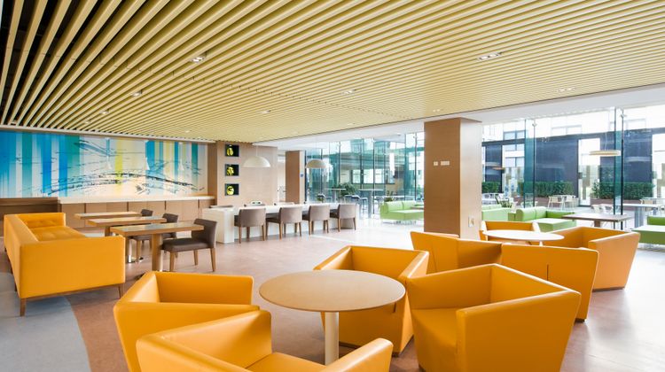 Holiday Inn Express Beijing Airport Zone Lobby