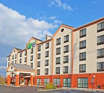 Holiday Inn Express Hotel & Suites Exterior