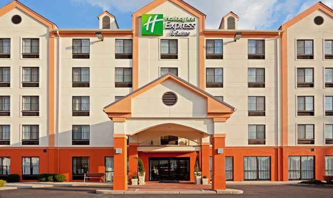 Holiday Inn Express Hotel & Suites Exterior