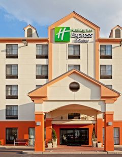 Holiday Inn Express Hotel & Suites