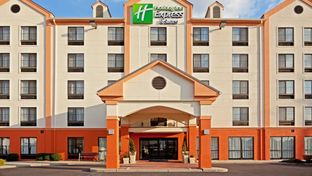 Holiday Inn Express Hotel & Suites