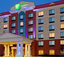 Holiday Inn Express Hotel & Suites Exterior