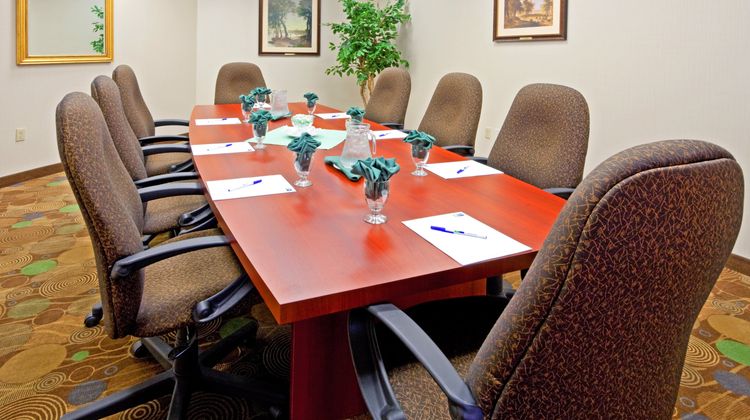 Holiday Inn Express Hotel & Suites Meeting