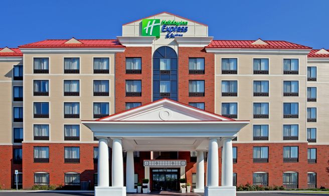 Holiday Inn Express Hotel & Suites Exterior
