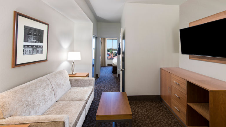 <b>Holiday Inn Savannah Historic District Suite</b>. Images powered by <a href="https://www.leonardoworldwide.com/" title="Leonardo Worldwide" target="_blank">Leonardo</a>.