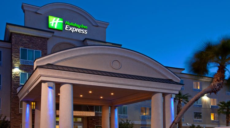 Holiday Inn Express Las Vegas South Exterior