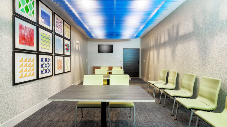 Holiday Inn Express Las Vegas South Meeting