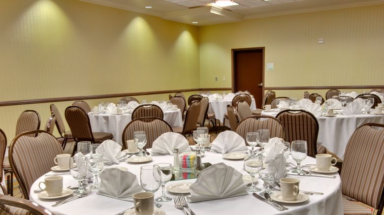 <b>Holiday Inn and Suites Bakersfield North Ballroom</b>. Images powered by <a href="https://www.leonardoworldwide.com/" title="Leonardo Worldwide" target="_blank">Leonardo</a>.