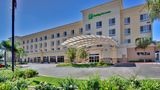 Holiday Inn and Suites Bakersfield North Exterior