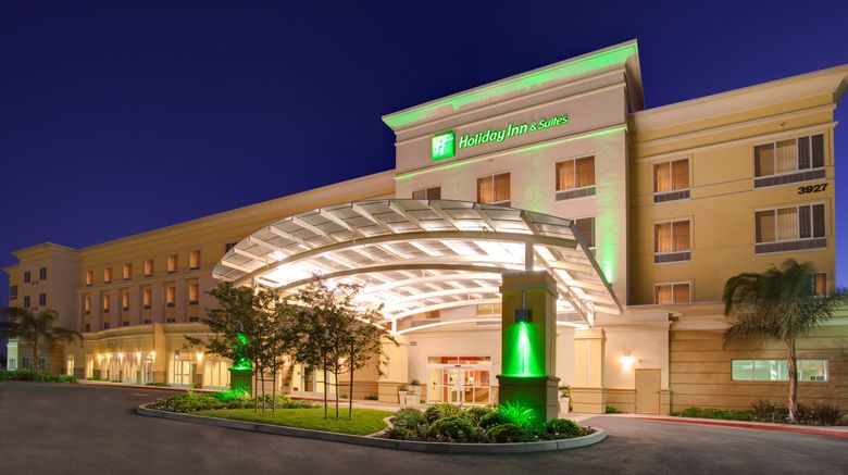 <b>Holiday Inn and Suites Bakersfield North Exterior</b>. Images powered by <a href="https://www.leonardoworldwide.com/" title="Leonardo Worldwide" target="_blank">Leonardo</a>.