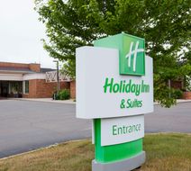 Holiday Inn Hotel & Suites St Cloud Exterior