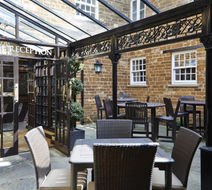 Saracens Head Hotel Exterior