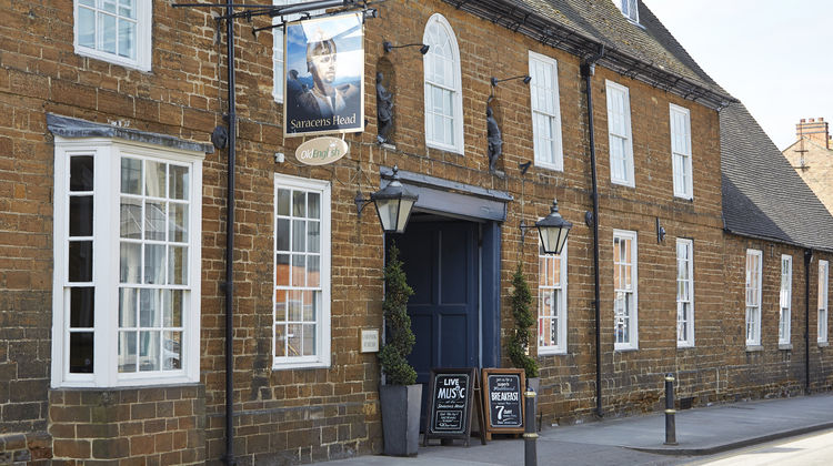 Saracens Head Hotel Exterior