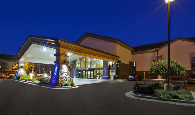 Holiday Inn Express Detroit-Warren Exterior