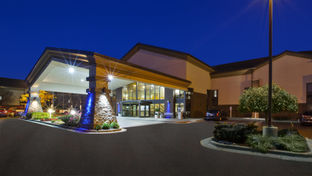 Holiday Inn Express Detroit-Warren