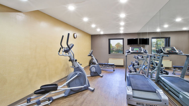 Holiday Inn Express Detroit-Warren Health Club