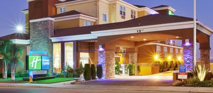Holiday Inn Express West Sacramento Exterior