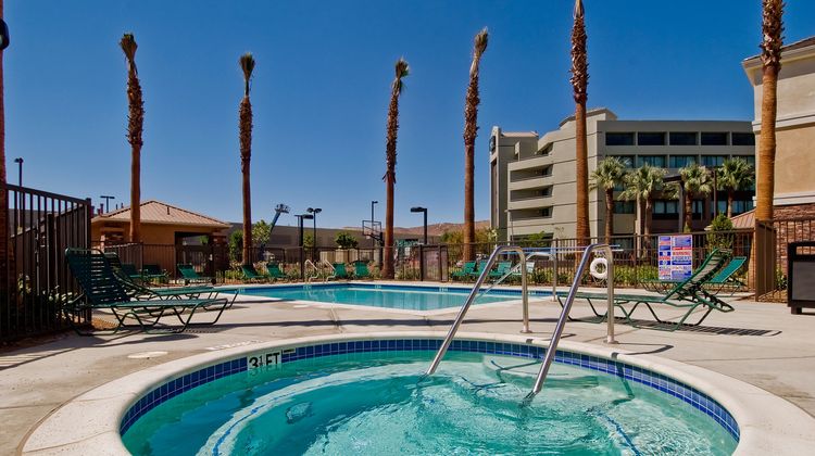 Staybridge Suites Pool