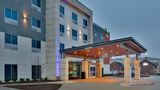 Holiday Inn Express & Suites Plano East Exterior