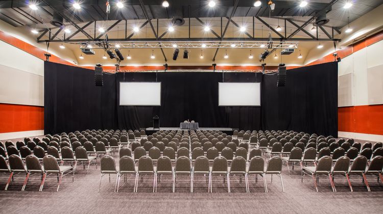 Crowne Plaza Alice Springs Lasseters Meeting