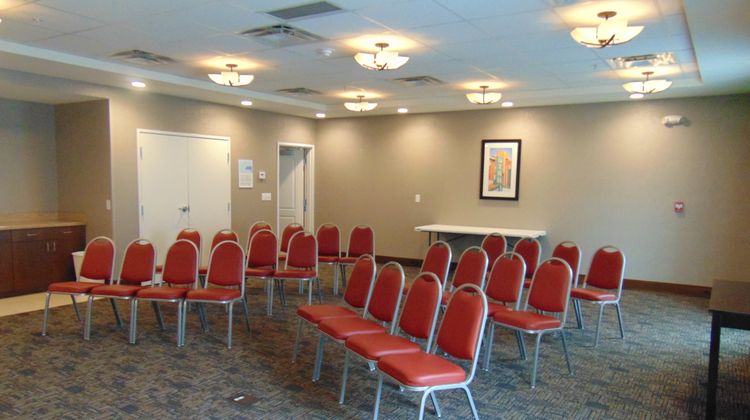 Holiday Inn Express & Stes Springville Meeting