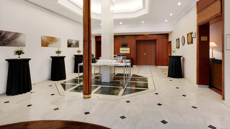 <b>Crowne Plaza Bucharest Meeting</b>. Images powered by <a href="https://www.leonardoworldwide.com/" title="Leonardo Worldwide" target="_blank">Leonardo</a>.