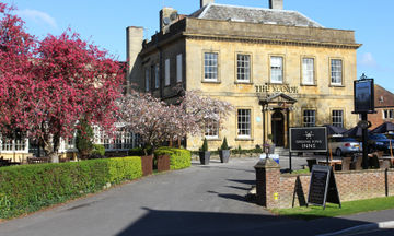 The Manor Hotel