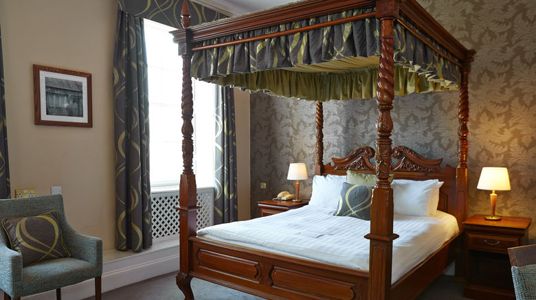 <b>The Manor Hotel Room</b>. Images powered by <a href="https://www.leonardoworldwide.com/" title="Leonardo Worldwide" target="_blank">Leonardo</a>.