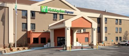 Holiday Inn Express Exterior