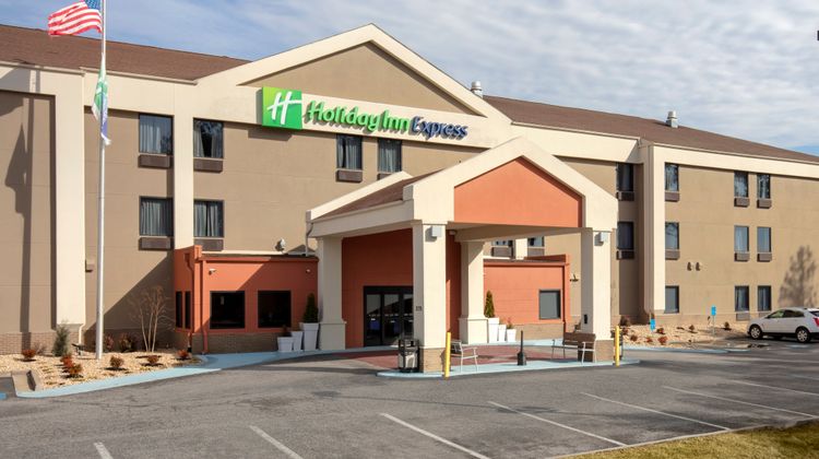 Holiday Inn Express Exterior