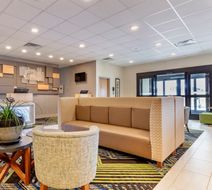 Holiday Inn Express Lobby
